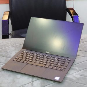 Dell xps13 Core i7 8th gen 16gb ram 256gb ssd
